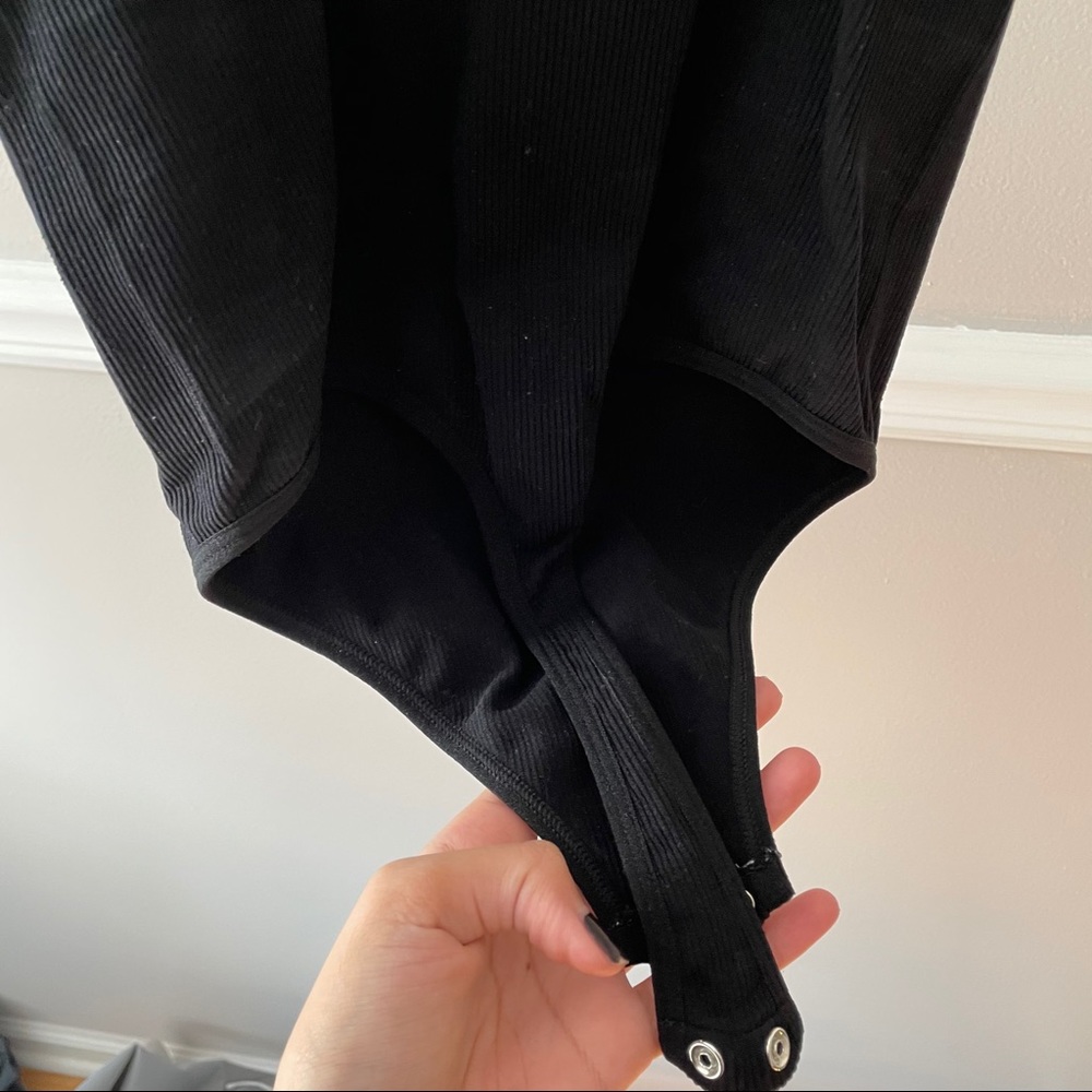 Thin Strap Bodysuit - Picture 3 of 4